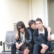 Lovehatehero - List pictures