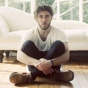 Matt Corby - List pictures