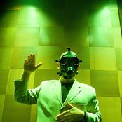 Hamell On Trial - List pictures