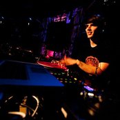 Netsky - List pictures