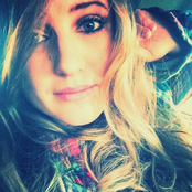 Sarah Simmons - List pictures