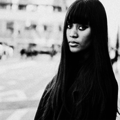 Vv Brown - List pictures