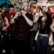 Admiral Fallow - List pictures