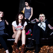 The Coathangers - List pictures