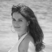 Juliet Lyons - List pictures