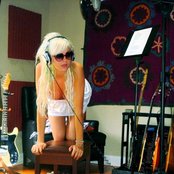 Porcelain And The Tramps - List pictures