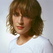 Emily Haines - List pictures