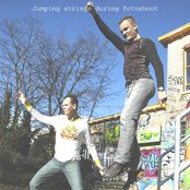 4 Strings - List pictures