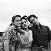 Kitty, Daisy And Lewis - List pictures