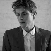 Johnny Flynn - List pictures