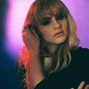 Alice Gold - List pictures