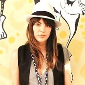 Deborah De Corral - List pictures