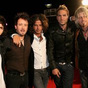 Juke Kartel - List pictures