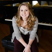 Caroline Pennell - List pictures