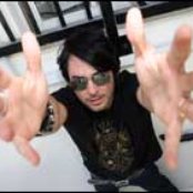 Beto Cuevas - List pictures