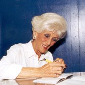 Zezé Gonzaga - List pictures