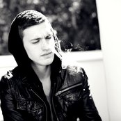 Asher Monroe - List pictures