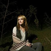 Emily Haines - List pictures
