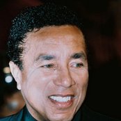 Smokey Robinson - List pictures