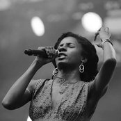 Jah9 - List pictures