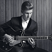 Willy Moon - List pictures