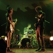 Blonde Redhead - List pictures