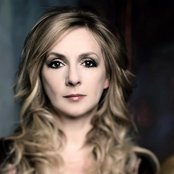 Moya Brennan - List pictures