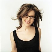 Lisa Loeb - List pictures