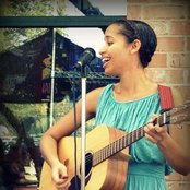 Jackie Venson - List pictures