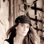 Kerri Powers - List pictures