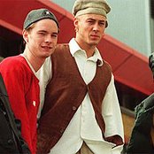 East 17 - List pictures