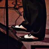 John Pizzarelli - List pictures