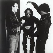 Yellowjackets - List pictures