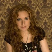 Sarah Kelly - List pictures