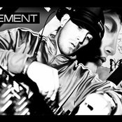 Elmnt - List pictures