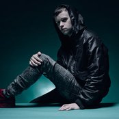 Rustie - List pictures