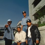 Nwa - List pictures