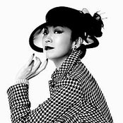 Yumi Arai - List pictures