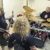 Lock Up - List pictures