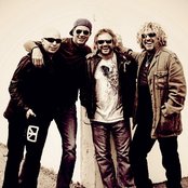 Chickenfoot - List pictures