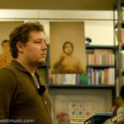 Laura Gibson - List pictures