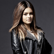 Jacquie Lee - List pictures