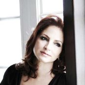 Gloria Estefan - List pictures