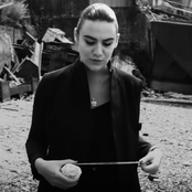 Nadine Shah - List pictures