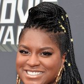 Ester Dean - List pictures