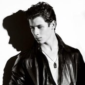Nick Jonas & The Administration - List pictures