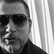 Everlast - List pictures