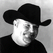 Dallas Wayne - List pictures