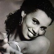 Neneh Cherry - List pictures