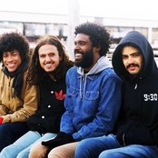 Boogarins - List pictures